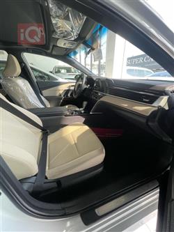 تۆیۆتا کامری